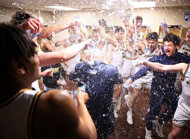 basketball players celebrate